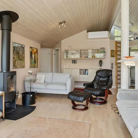 Petri - 500m From The Sea By Interhome Ferienhaus Hals